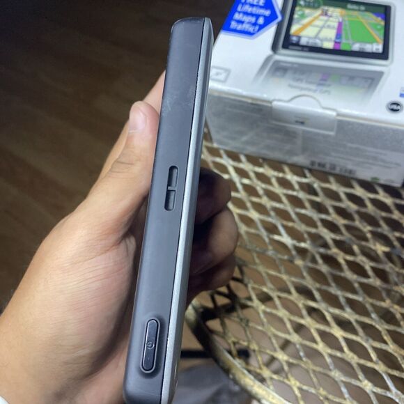 Garmin nuvi 1450LMT 5-Inch Portable GPS Navigator with Lifetime Map & Traffic - Picture 7 of 9